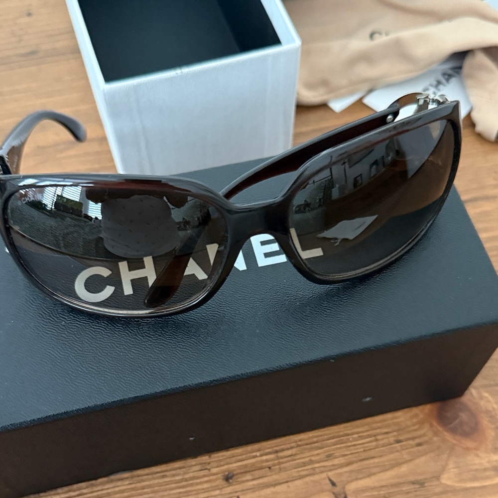 CHANEL Dark Brown Sunglasses